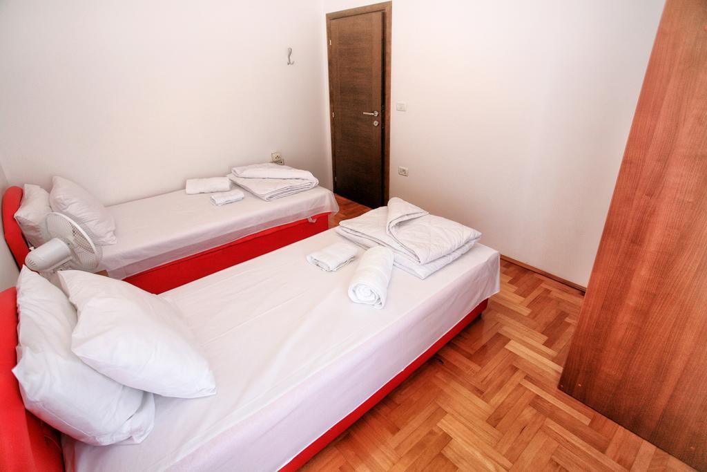 Apartments Villa Happy Mrcevac Zewnętrze zdjęcie