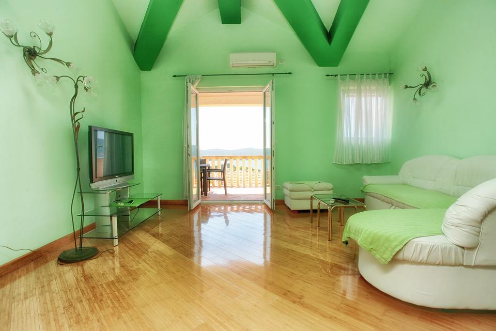 Apartments Villa Happy Mrcevac Zewnętrze zdjęcie